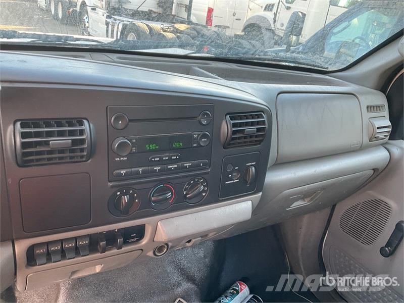 Ford F-550 Tippbilar