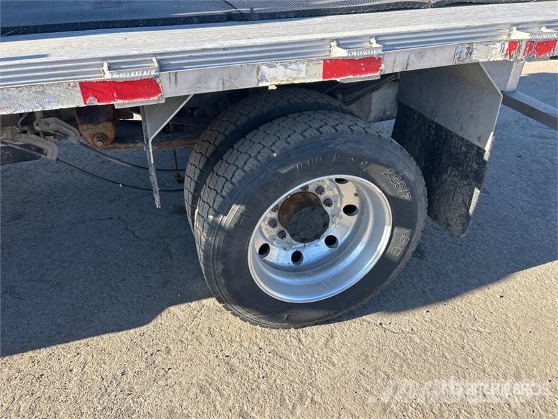 Ford F-550 Flatbed kamyonlar