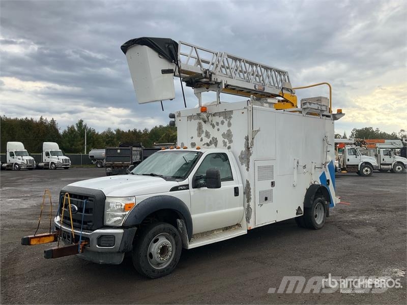 Ford F-550 Podnośniki koszowe