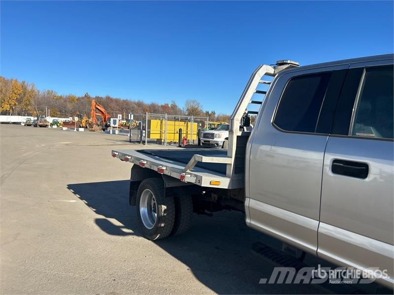Ford F-550 Flatbed kamyonlar