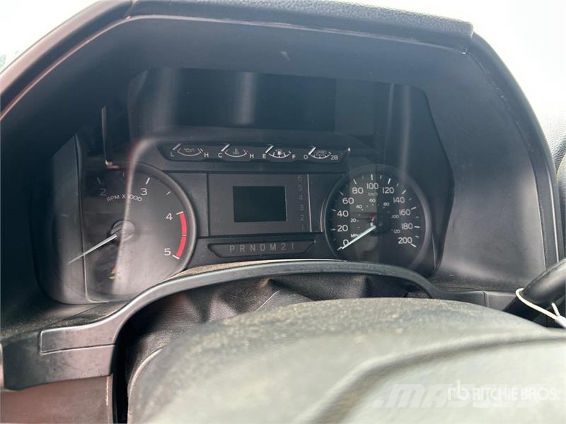 Ford F-550 Tippbilar