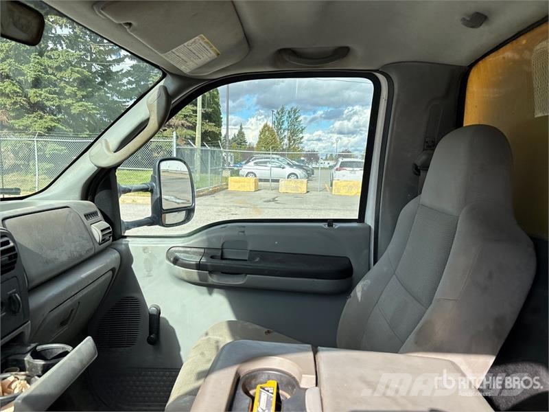 Ford F-550 Camion ribaltabili