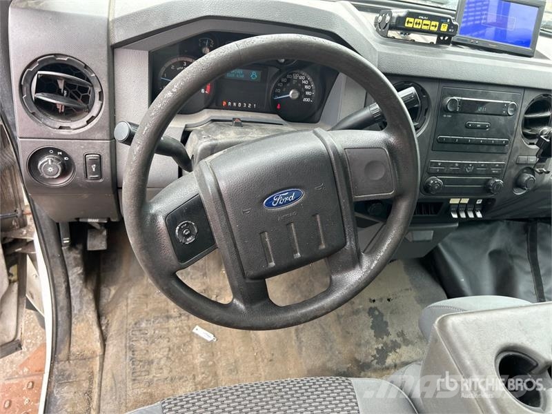 Ford F-550 LKW-Arbeitsbühnen