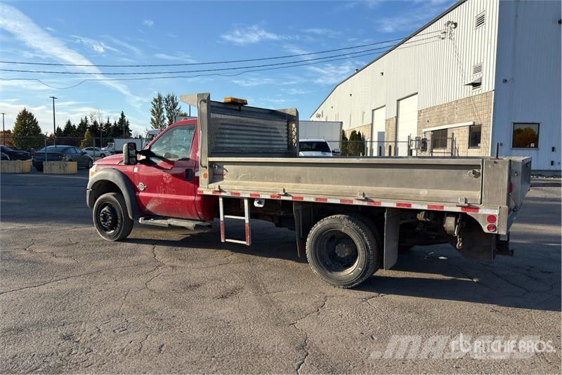 Ford F-550 Camiones bañeras basculantes o volquetes