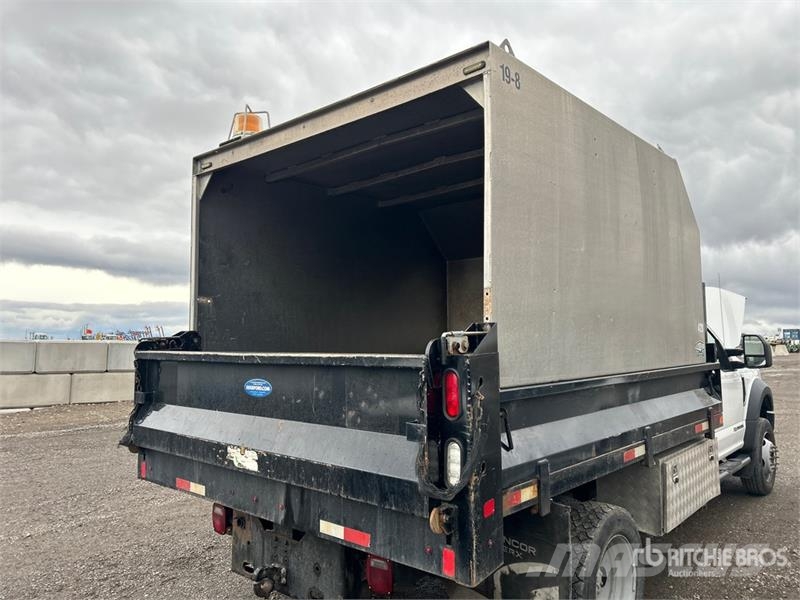 Ford F-550 Tippbilar