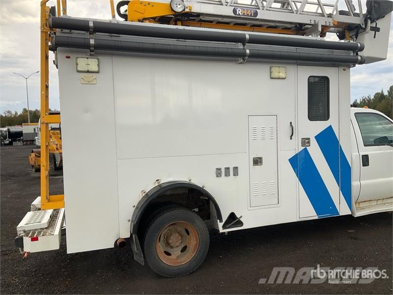 Ford F-550 Podnośniki koszowe