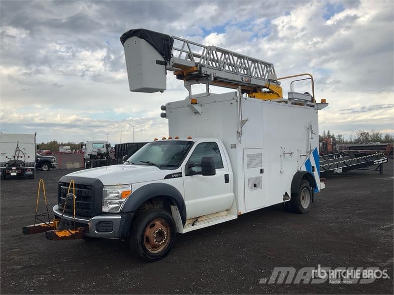 Ford F-550 Podnośniki koszowe