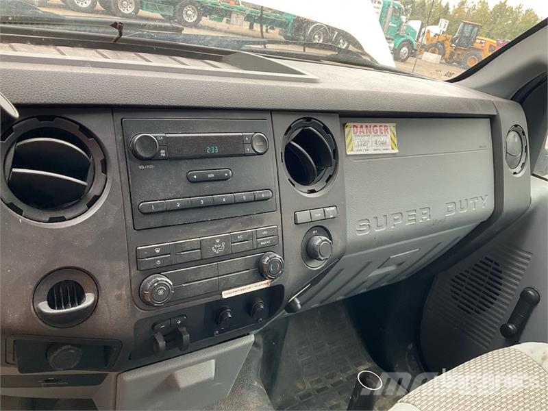 Ford F-550 Avtokošare