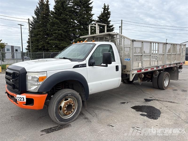 Ford F-550 4x2 Flatbed Truck Kamioni sa otvorenim sandukom