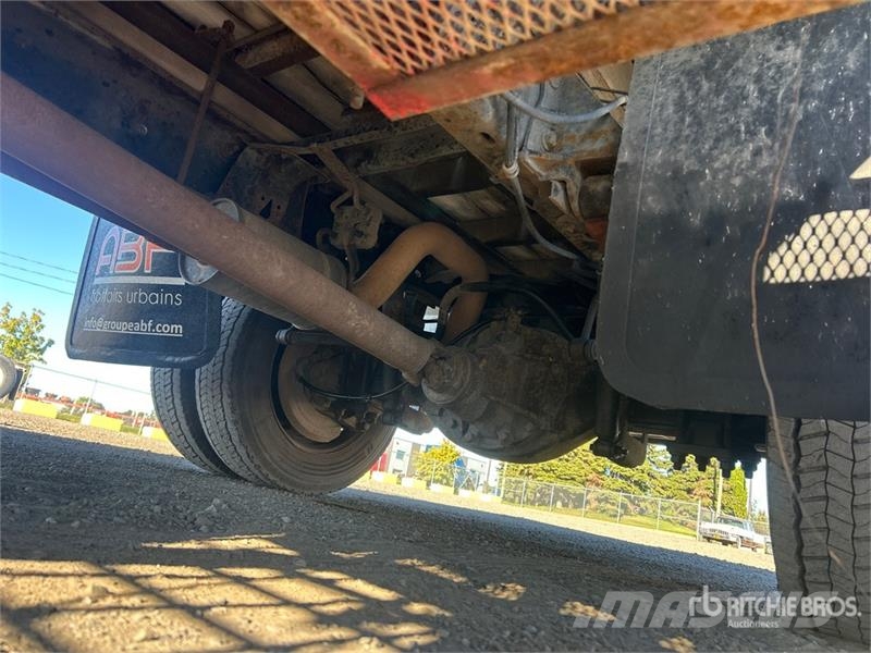 Ford F-550 4x2 Flatbed Truck Camiones plataforma