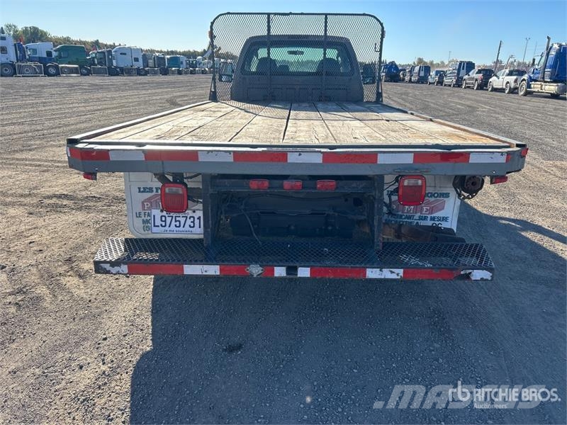 Ford F-550 4x2 Flatbed Truck Camiones plataforma