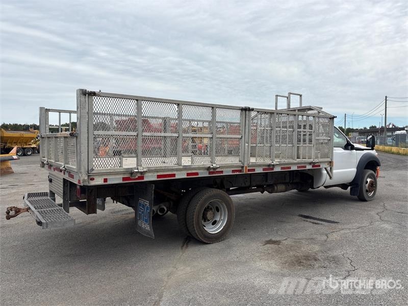 Ford F-550 4x2 Flatbed Truck Kamioni sa otvorenim sandukom