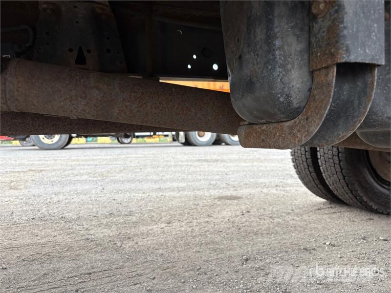 Ford F-550 4x2 Flatbed Truck Kamioni sa otvorenim sandukom