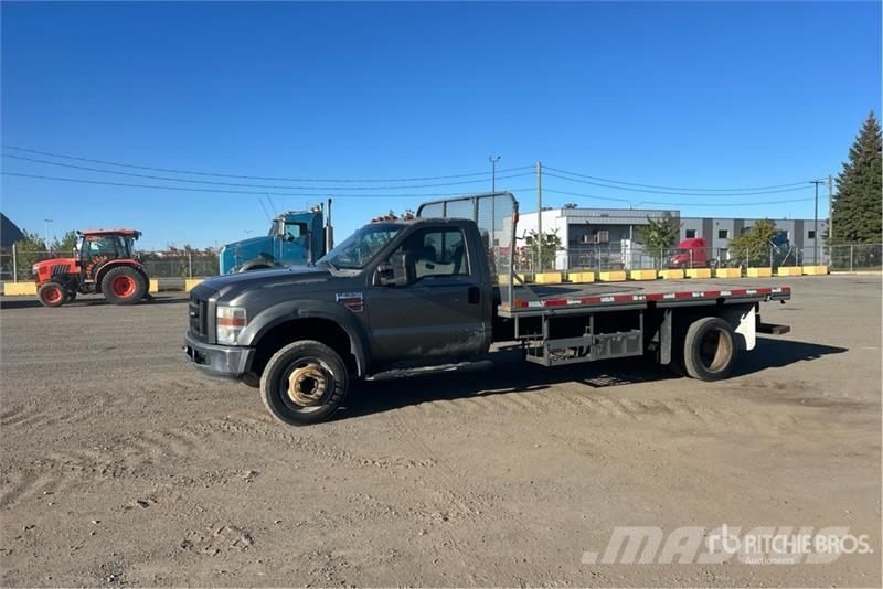 Ford F-550 4x2 Flatbed Truck Camiones plataforma