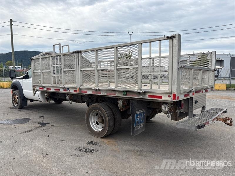 Ford F-550 4x2 Flatbed Truck Kamioni sa otvorenim sandukom