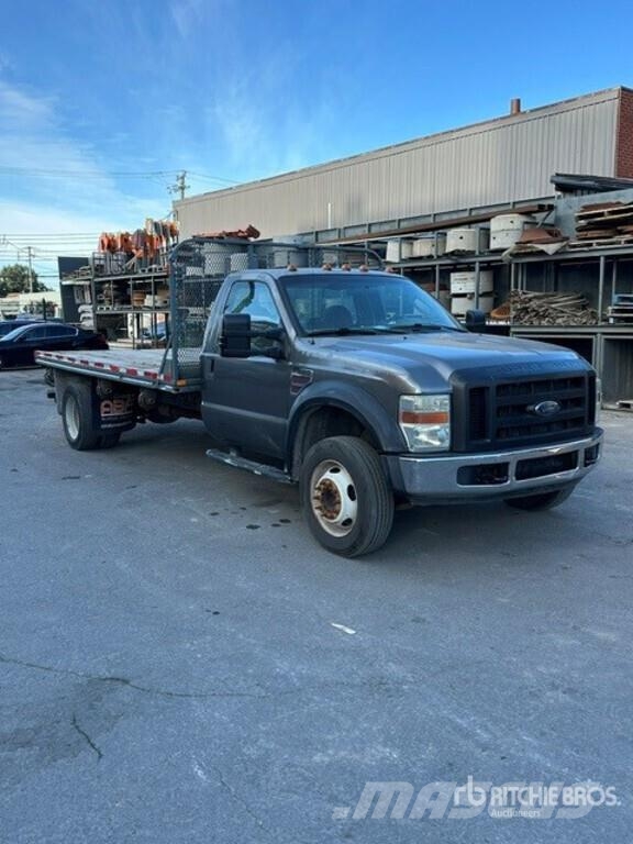 Ford F-550 4x2 Flatbed Truck Madelautod