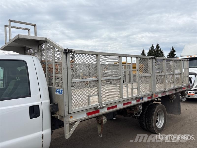 Ford F-550 4x2 Flatbed Truck Kamioni sa otvorenim sandukom