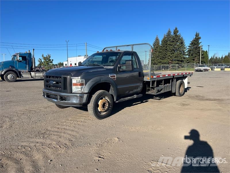 Ford F-550 4x2 Flatbed Truck Camiones plataforma