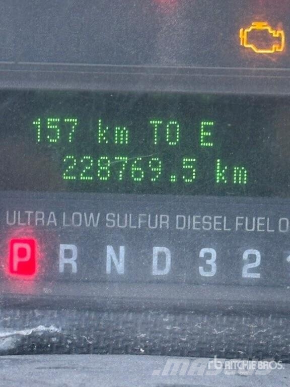 Ford F-550 4x2 Flatbed Truck Madelautod