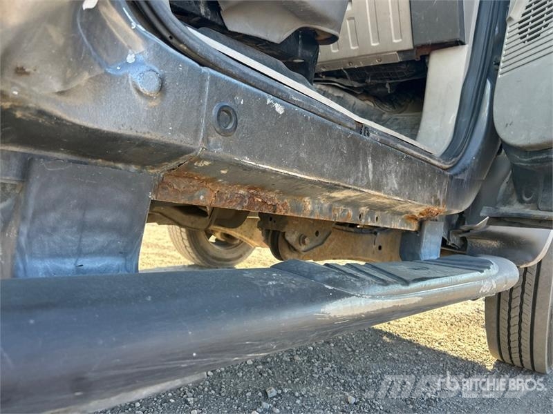 Ford F-550 4x2 Flatbed Truck Camiones plataforma