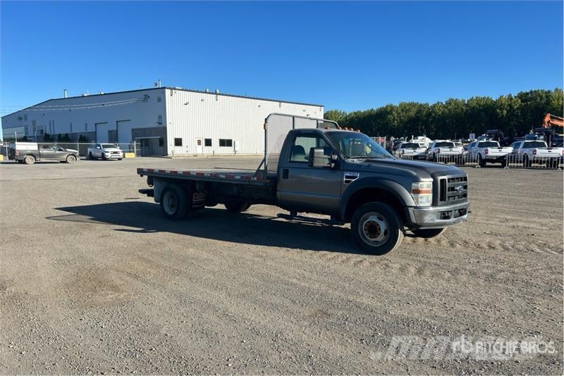 Ford F-550 4x2 Flatbed Truck Camiones plataforma
