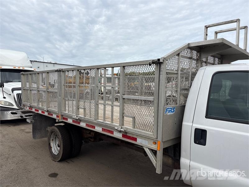 Ford F-550 4x2 Flatbed Truck Kamioni sa otvorenim sandukom