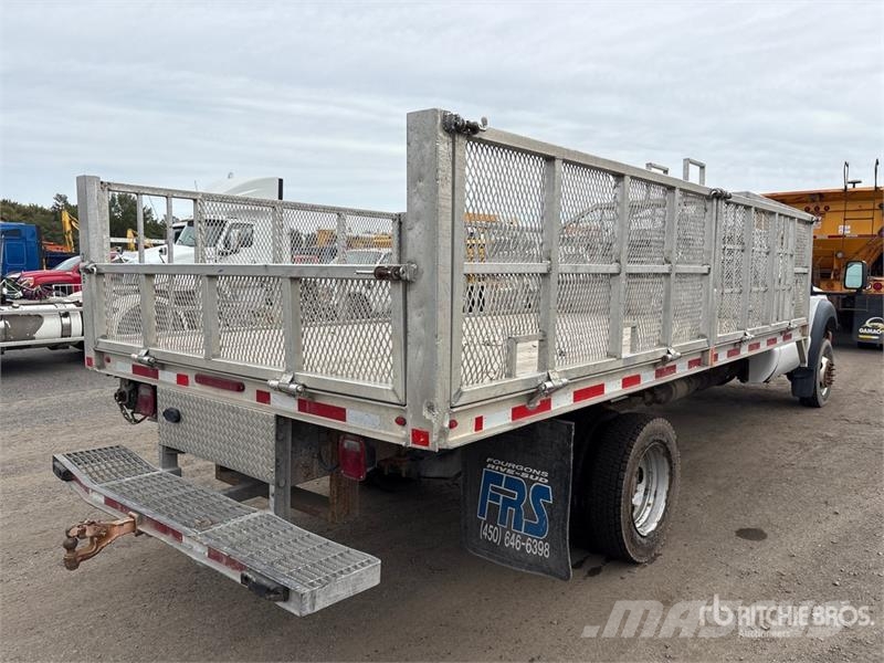 Ford F-550 4x2 Flatbed Truck Kamioni sa otvorenim sandukom