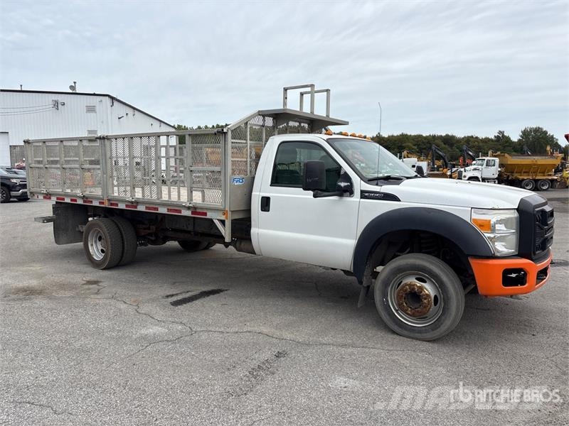 Ford F-550 4x2 Flatbed Truck Kamioni sa otvorenim sandukom
