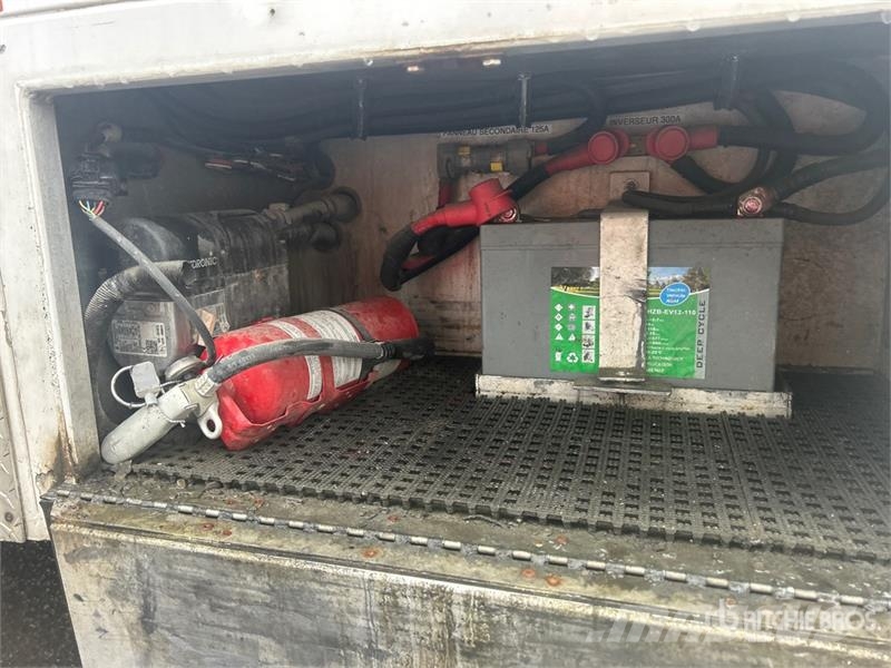 Ford F-550 4x4 Crew Cab Utility Truck 皮卡车