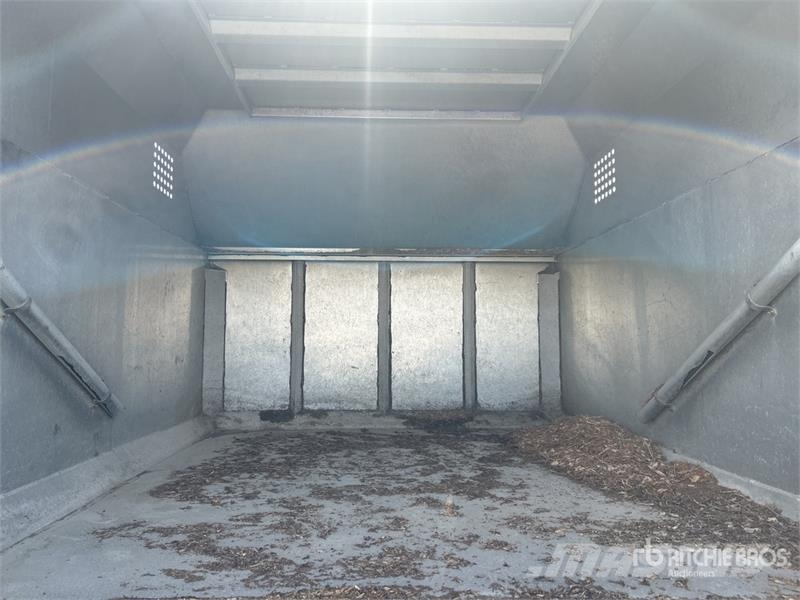 Ford F-550 4x4 Crew Cab Chipper Truck 碎木车