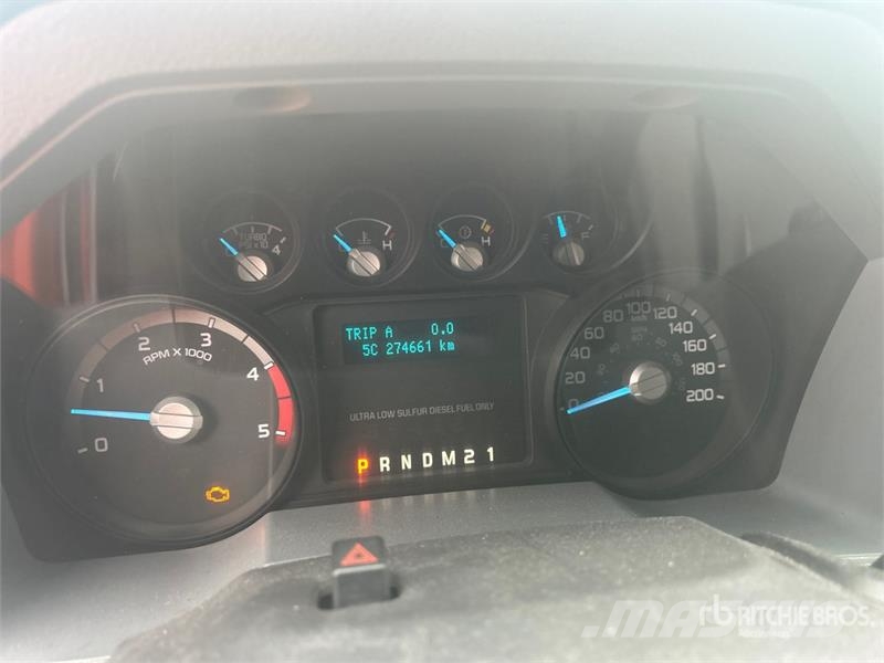 Ford F-550 4x4 Crew Cab Utility Truck 皮卡车