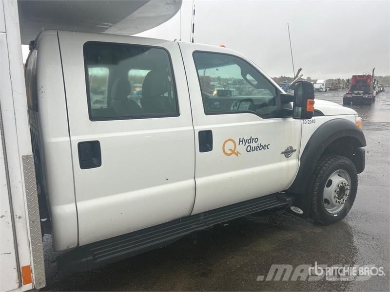Ford F-550 4x4 Crew Cab Utility Truck 皮卡车
