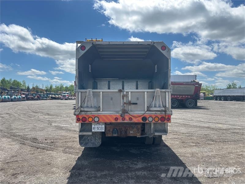Ford F-550 4x4 Crew Cab Chipper Truck 碎木车