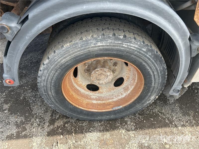 Ford F-550 4x4 Crew Cab Chipper Truck 碎木车