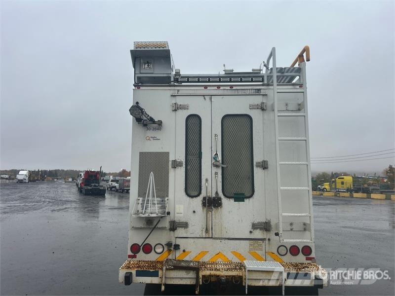 Ford F-550 4x4 Crew Cab Utility Truck 皮卡车