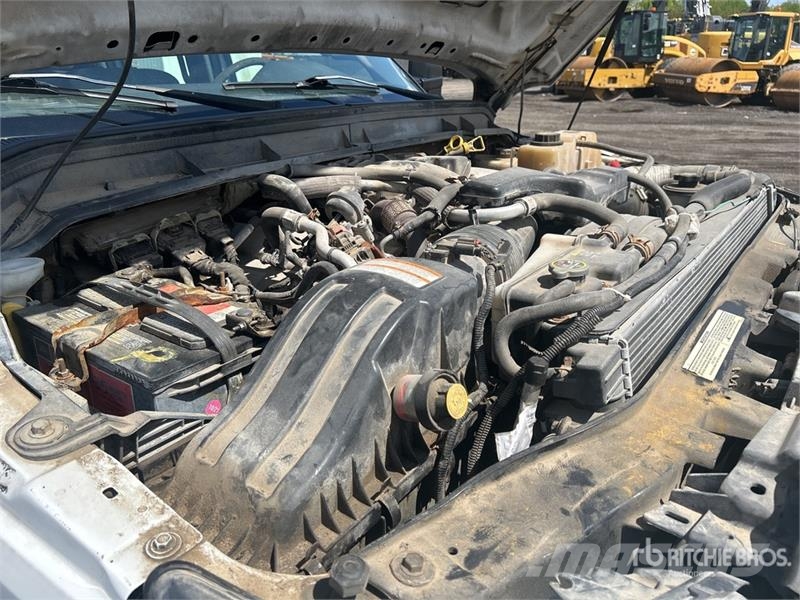 Ford F-550 4x4 Crew Cab Chipper Truck 碎木车