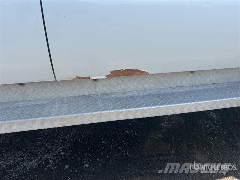 Ford F-550 4x4 Crew Cab Chipper Truck 碎木车