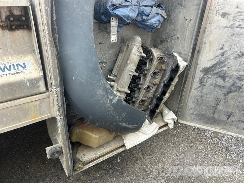 Ford F-550 4x4 Extended Cab Flatbed Truck (Inoperable) Kamioni sa otvorenim sandukom