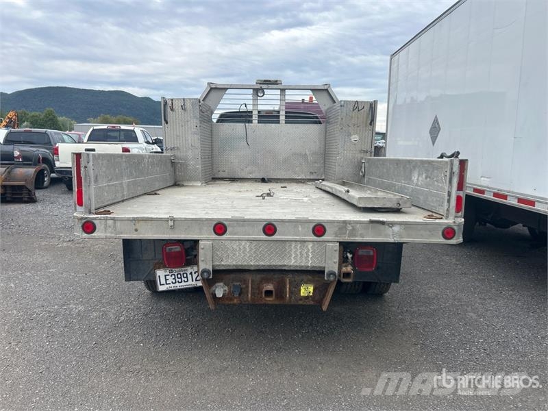 Ford F-550 4x4 Extended Cab Flatbed Truck (Inoperable) Kamioni sa otvorenim sandukom