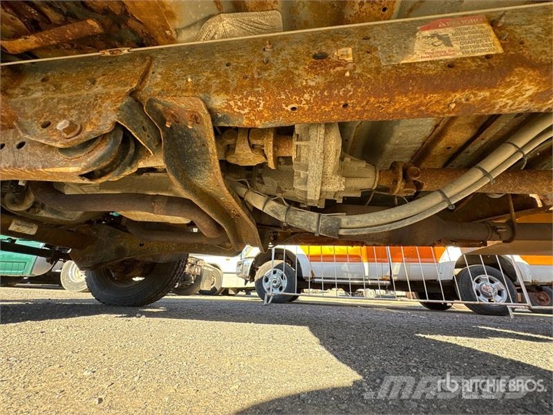 Ford F-550 4x4 Extended Cab Service Truck Komunalna vozila