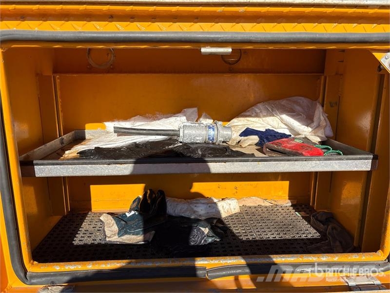 Ford F-550 4x4 Extended Cab Service Truck Komunalna vozila