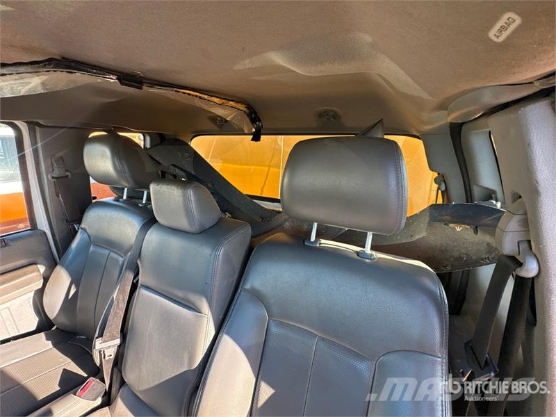 Ford F-550 4x4 Extended Cab Service Truck Komunalna vozila