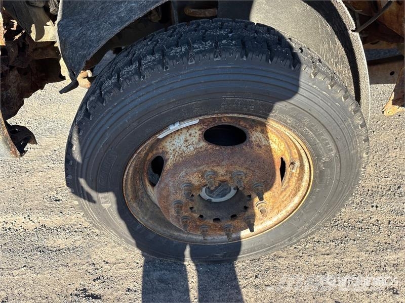 Ford F-550 4x4 Extended Cab Service Truck Komunalna vozila