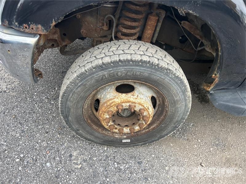 Ford F-550 4x4 Extended Cab Flatbed Truck (Inoperable) Kamioni sa otvorenim sandukom