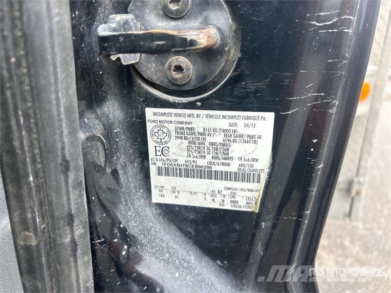 Ford F-550 4x4 Extended Cab Flatbed Truck (Inoperable) Kamioni sa otvorenim sandukom