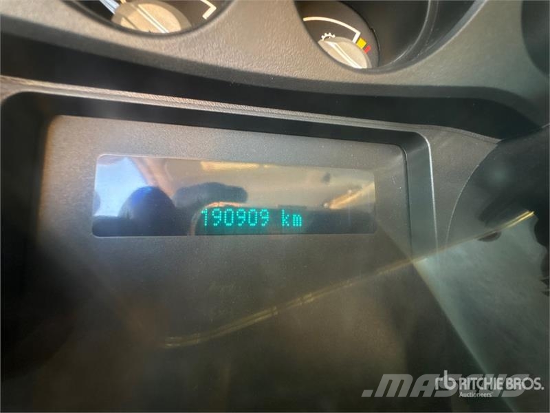 Ford F-550 4x4 Extended Cab Service Truck Komunalna vozila