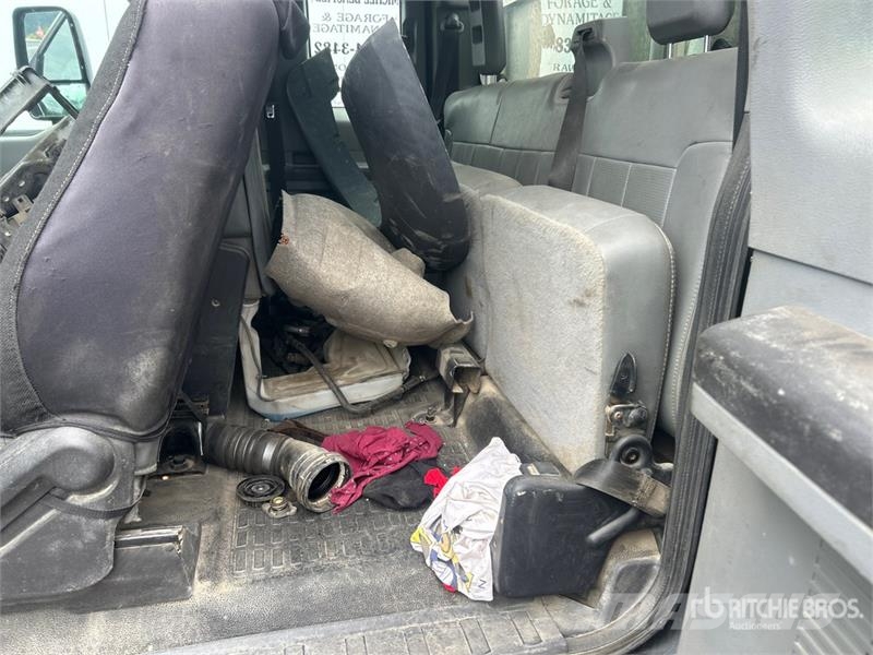Ford F-550 4x4 Extended Cab Flatbed Truck (Inoperable) Kamioni sa otvorenim sandukom