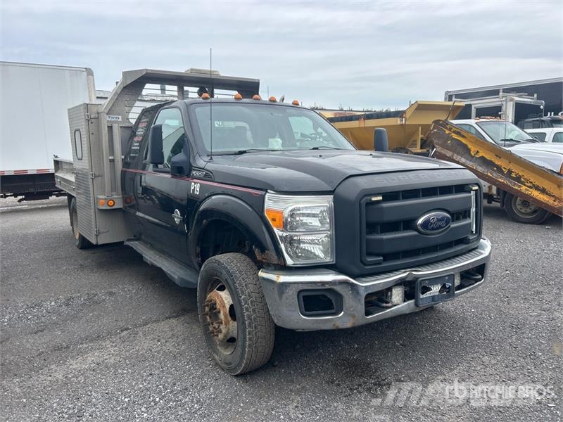 Ford F-550 4x4 Extended Cab Flatbed Truck (Inoperable) Kamioni sa otvorenim sandukom