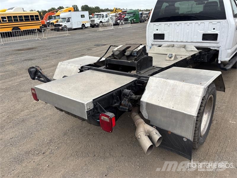 Ford F-550 4x4 Versatile Hauler Truck Тягачі