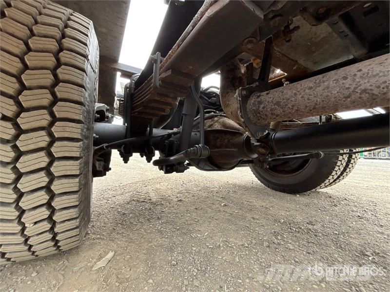 Ford F-550 4x4 Versatile Hauler Truck Тягачі
